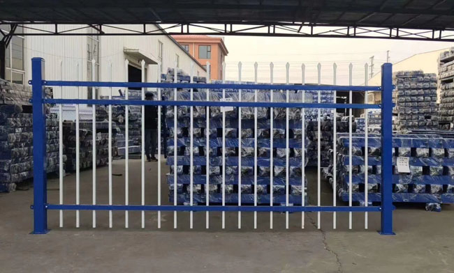 鋅鋼護欄生產(chǎn)車間