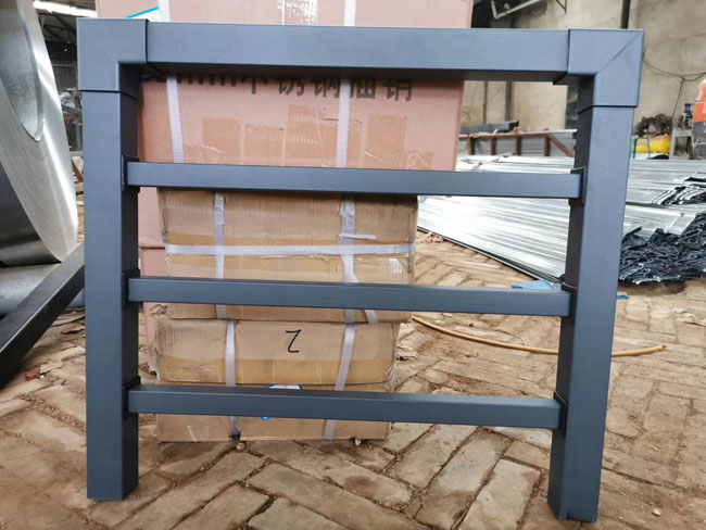 供應(yīng)鋅鋼護欄廠家 供應(yīng)鋅鋼護欄廠家